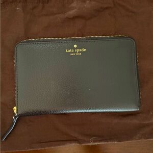 NWT Kate Spade Zip-Around Travel Wallet Black Pebbled Leather 9” x 5.5”